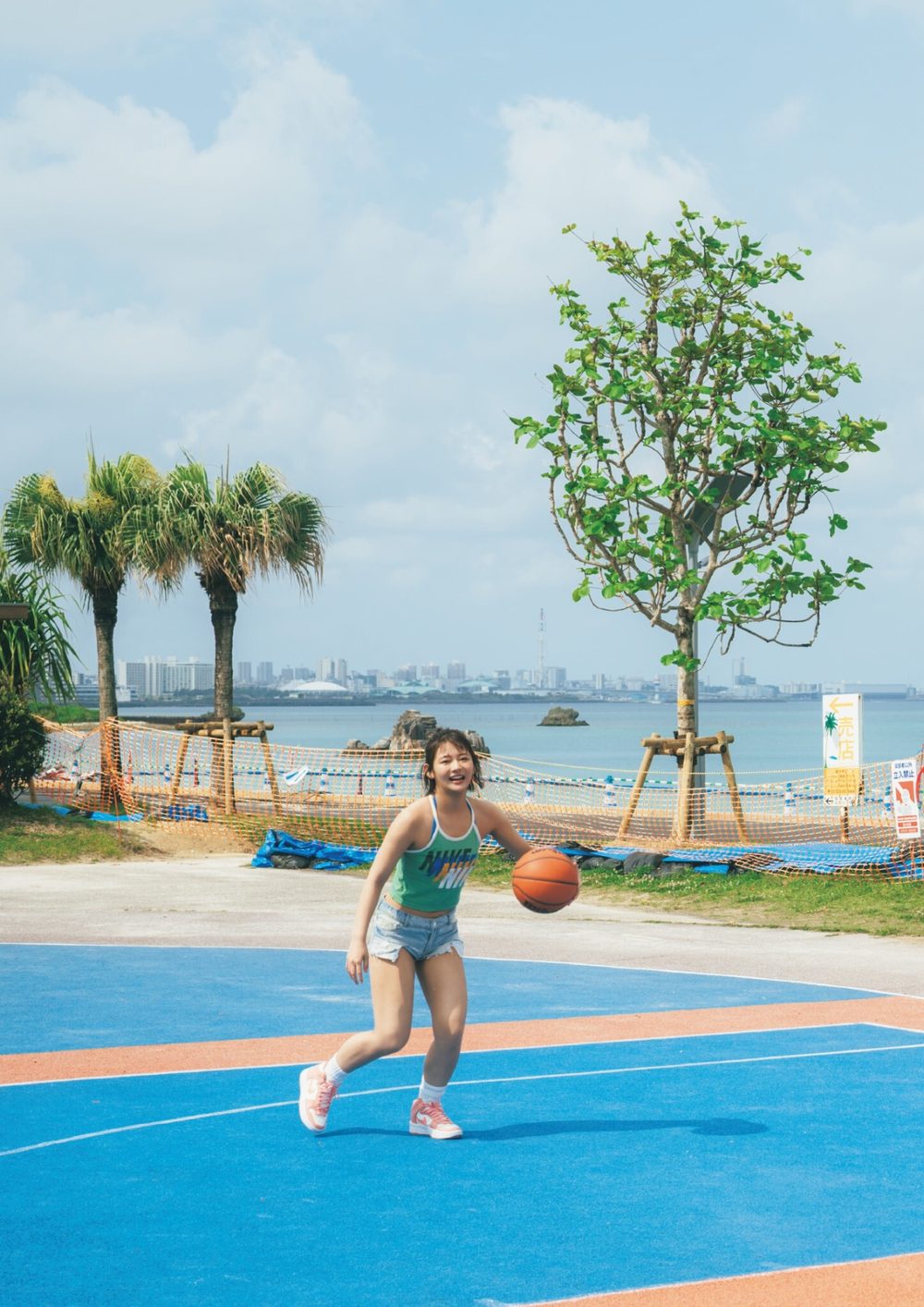 〈DMM限定〉【DMM専用特典カット・動画付き】すみぽん(高倉菫)1st写真集『offcourt』 試し読み4