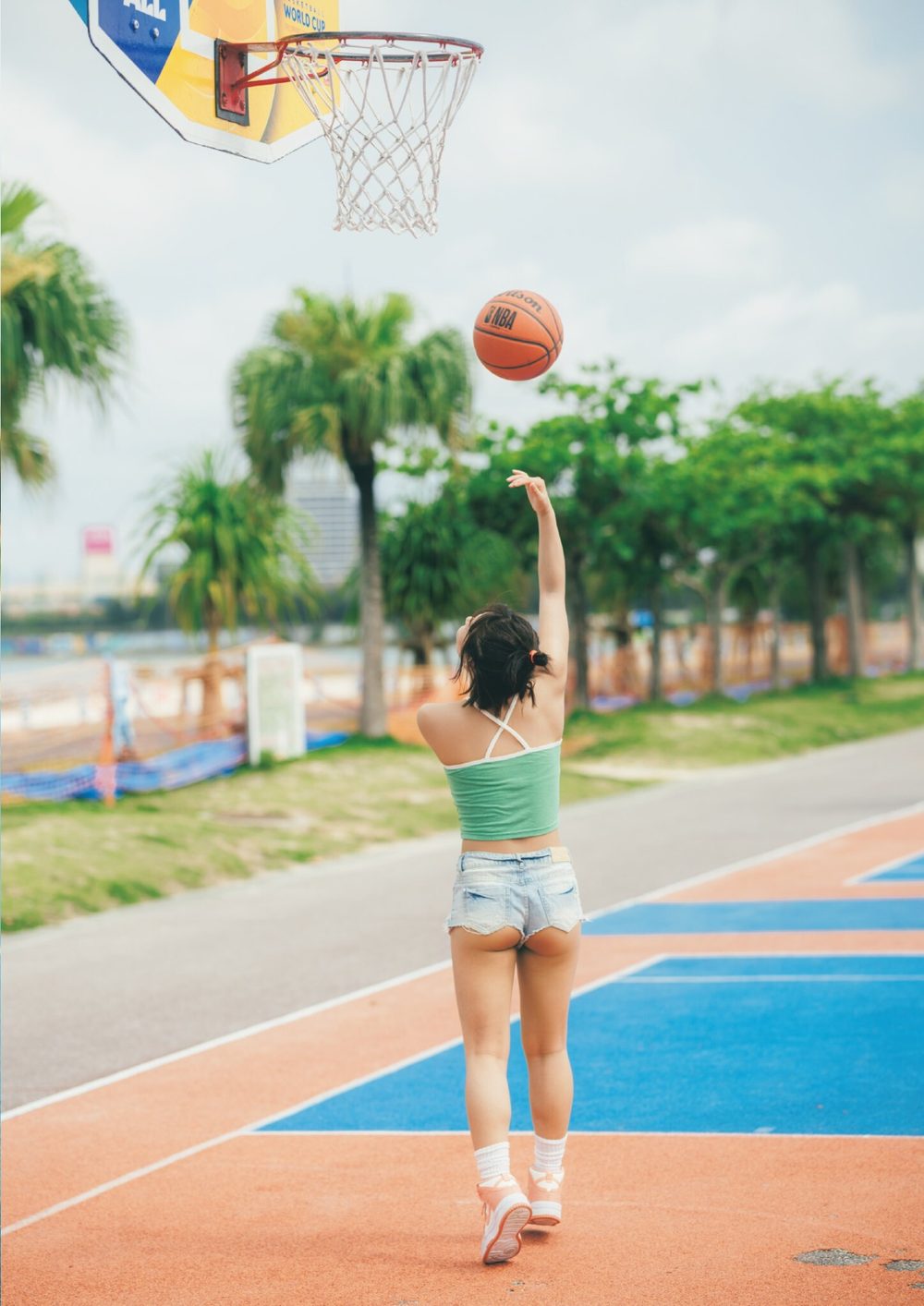 〈DMM限定〉【DMM専用特典カット・動画付き】すみぽん（高倉菫）1st写真集『offcourt』 試し読み7