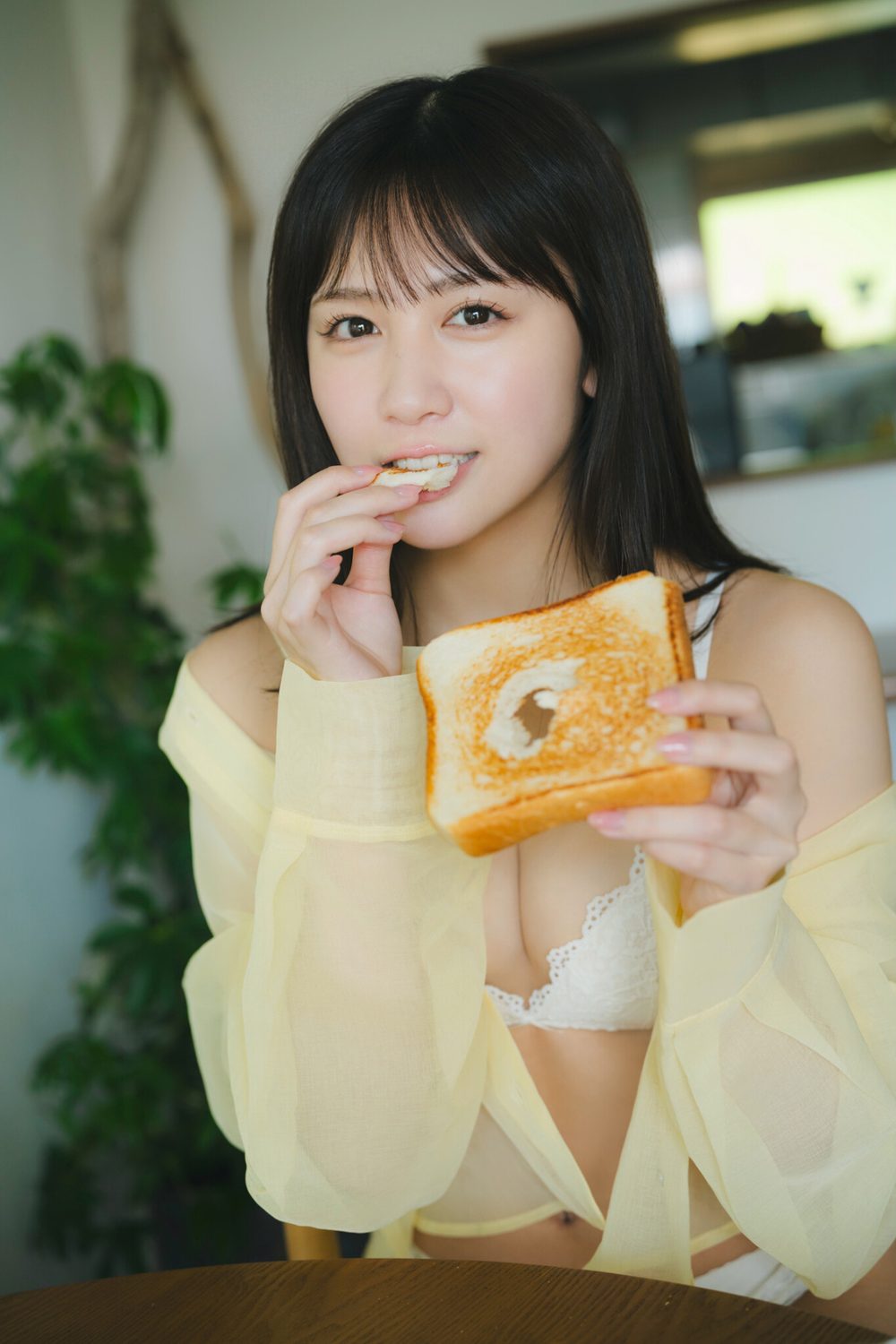 磯貝花音 初めてのピュアビキニ 特大ボリューム130ページ FRIDAYデジタル写真集 試し読み3