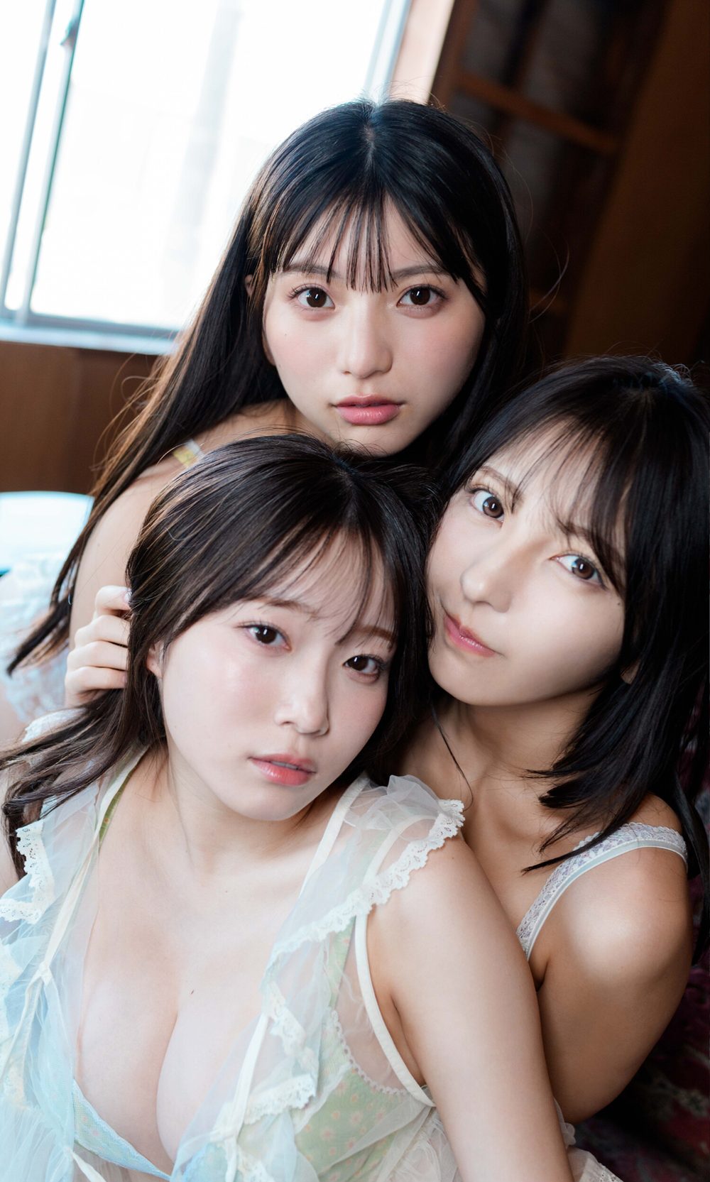 【大増量】十味＆岸みゆ＆姫野ひなの写真集「わたしたちは無敵！」 試し読み3