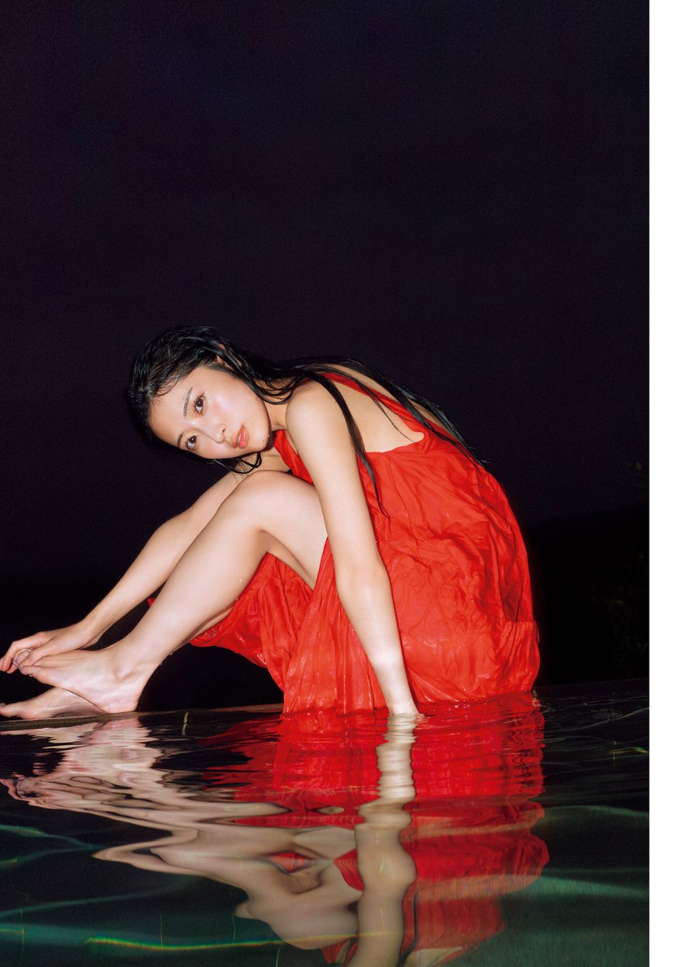 AKB48 佐藤綺星 1st写真集「天使の反射角度」 試し読み5